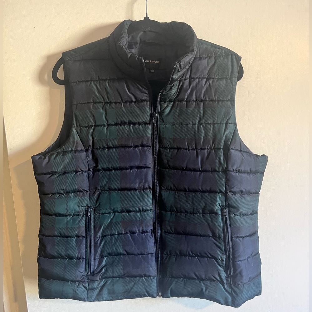 Colebrook Navy and Green Plaid Puffer Vest. Size XL.